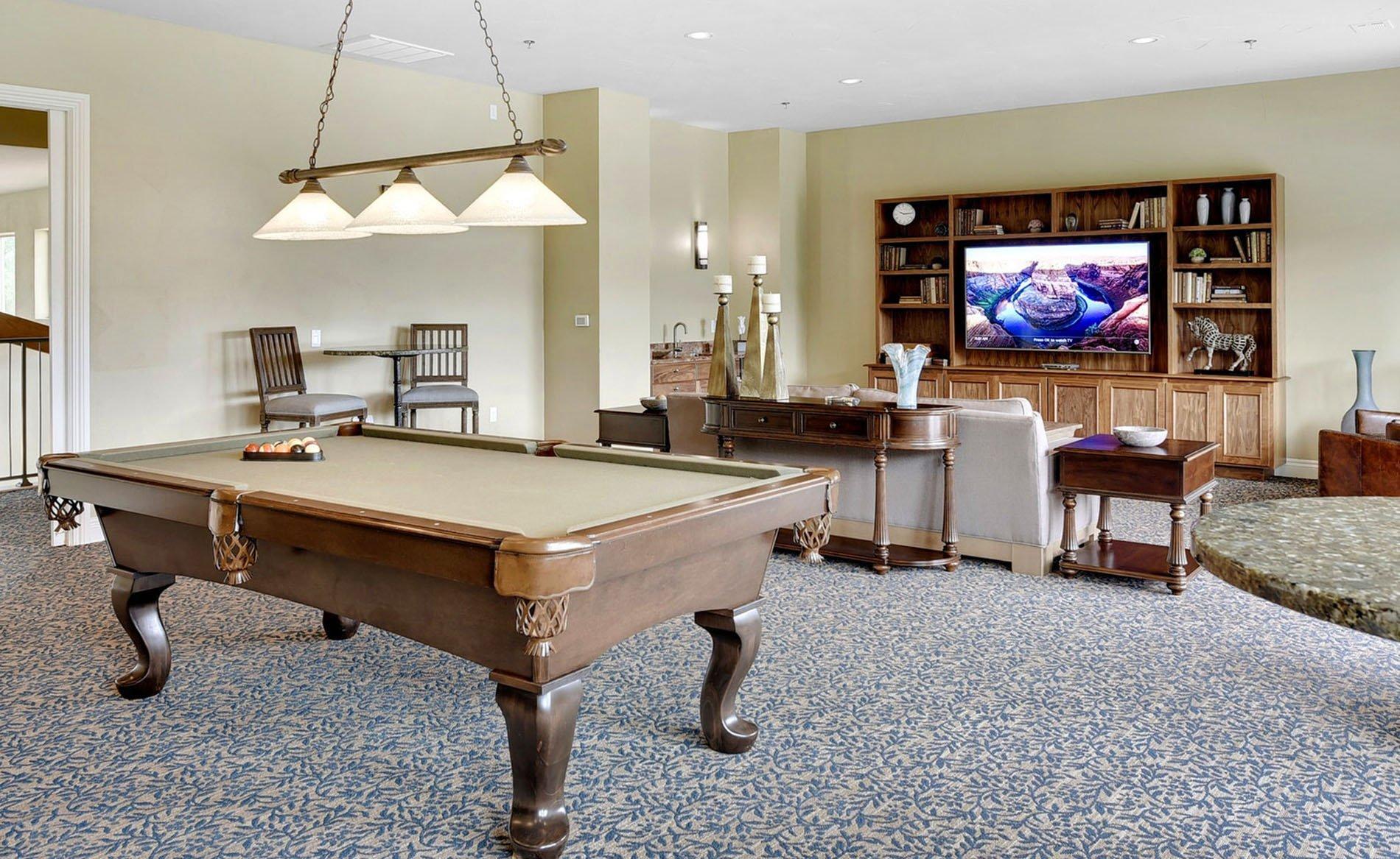 Walnut Park Apartment